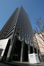 新宿駅から徒歩3分の新宿マインズタワー15階がアビタス新宿の会議室です。